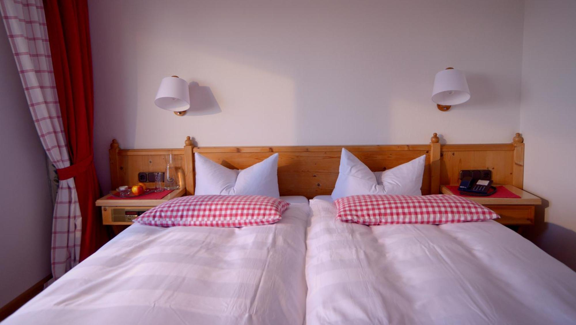 Belvedere - Das Bio Hotel Garni & Suitehotel Am Edersee ! Unser Geschenk Fuer Sie, Auch Die Gaestecard Grimmheimat! فالديك المظهر الخارجي الصورة
