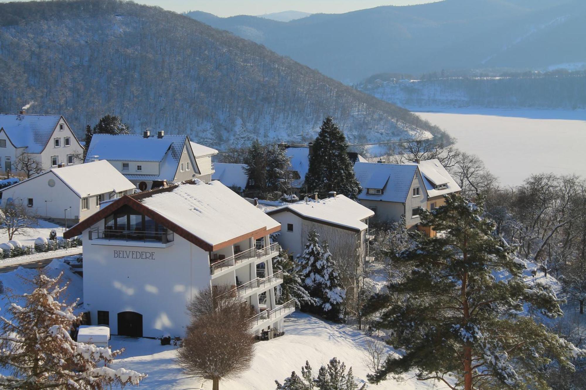 Belvedere - Das Bio Hotel Garni & Suitehotel Am Edersee ! Unser Geschenk Fuer Sie, Auch Die Gaestecard Grimmheimat! فالديك المظهر الخارجي الصورة